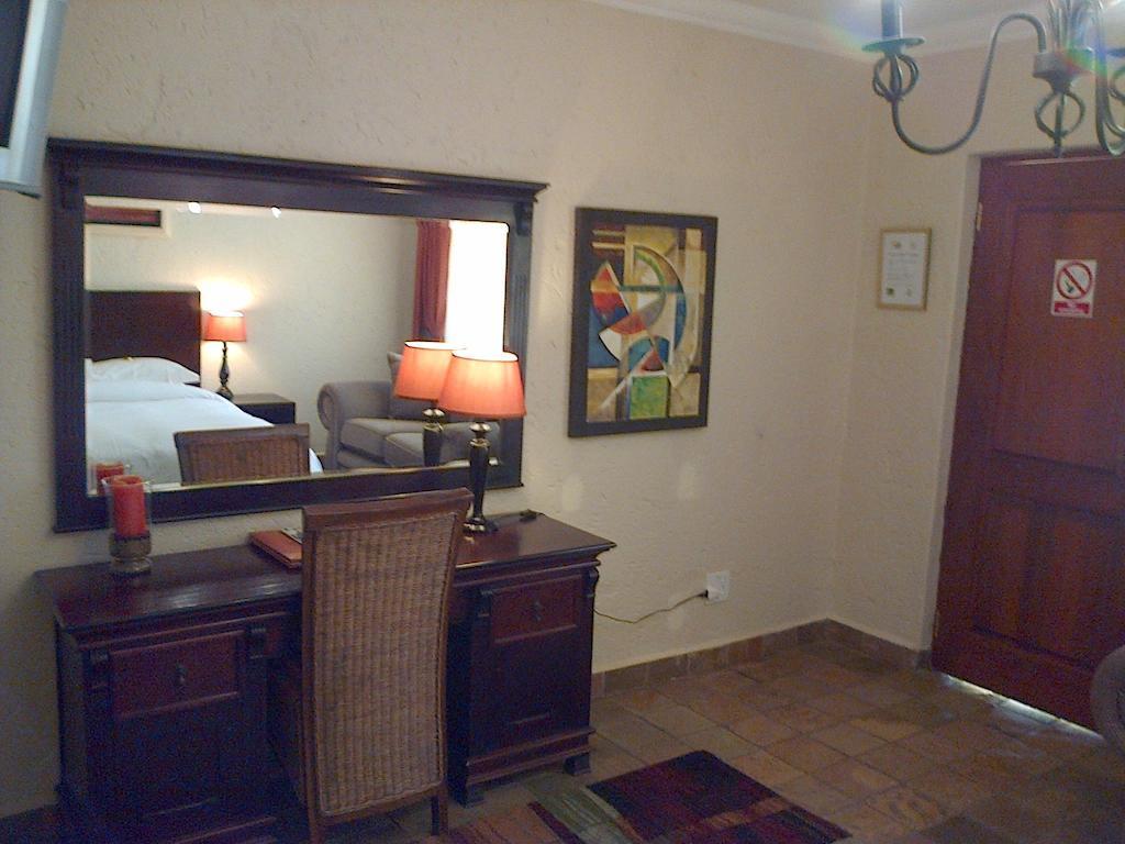 Jubilee Lodge Guest House Johannesburg Phòng bức ảnh